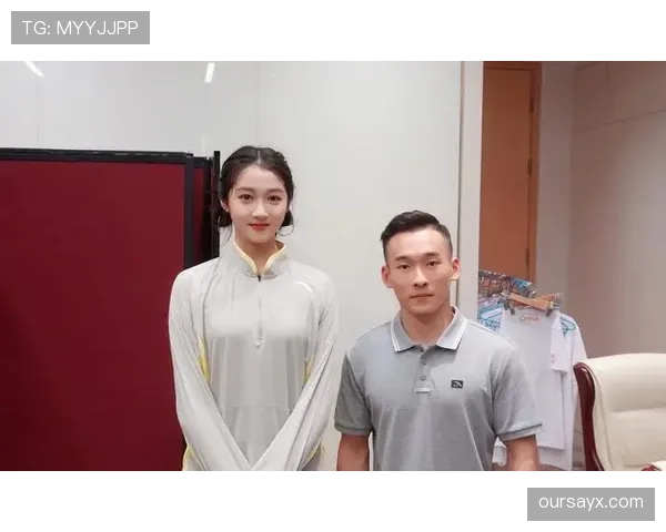 肖若腾这自律程度，健身房当家？